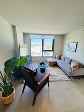 224 NW 31st St, Unit A in Miami, FL - Building Photo - Building Photo