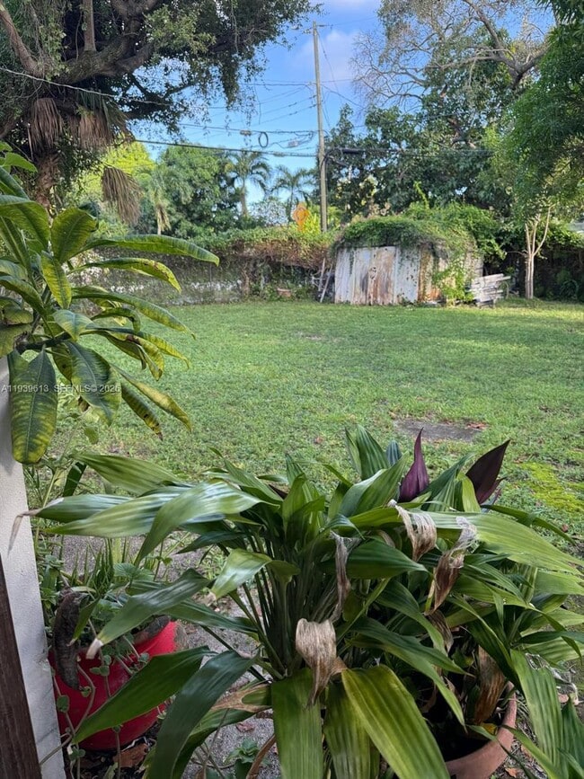 3100 SW 13th St in Miami, FL - Building Photo - Building Photo