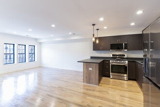 1246 S Fairfield Ave in Chicago, IL - Building Photo - Building Photo