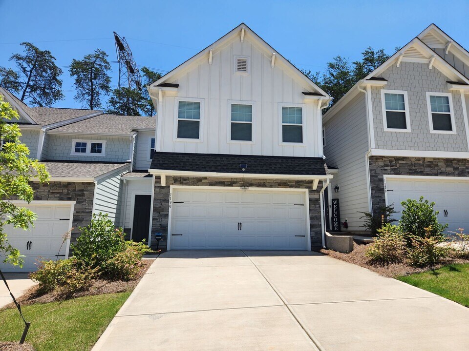 1130 Streamside Ln in York, SC - Building Photo