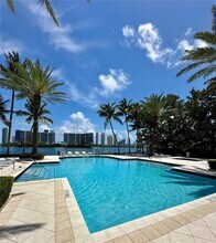 3255 NE 184th St, Unit 12404 in Aventura, FL - Foto de edificio - Building Photo