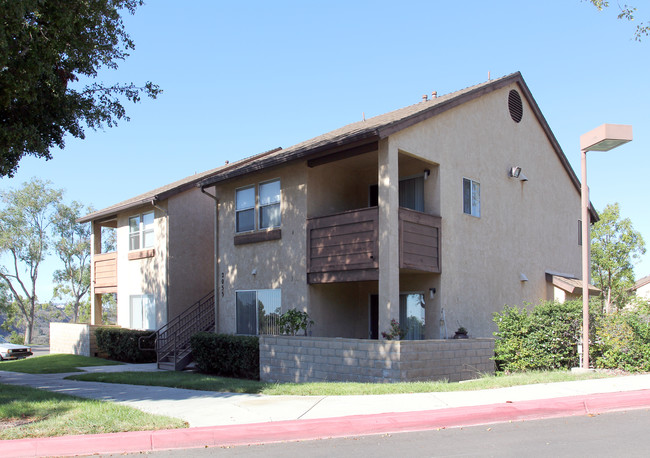 2055-2095 Via Las Cumbres in San Diego, CA - Building Photo - Building Photo