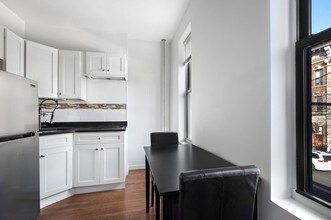 934 Seneca Ave in Flushing, NY - Building Photo - Other