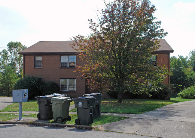 2901 Winter Garden in Lexington, KY - Foto de edificio - Building Photo