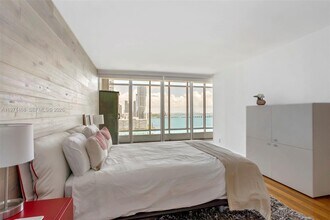 1717 N Bayshore Dr, Unit A-2740 in Miami, FL - Building Photo - Building Photo