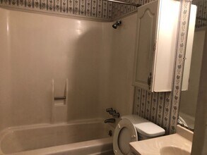 2589 Eastgate Dr in Baton Rouge, LA - Building Photo - Building Photo