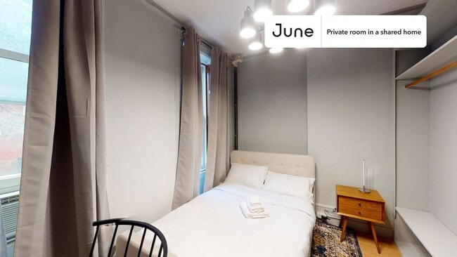 Room in Shared 4 bed/1 bath home, Unit 2C in New York, NY - Foto de edificio - Building Photo