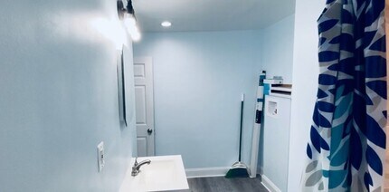 23 Everett Ave in Webster, MA - Building Photo - Building Photo