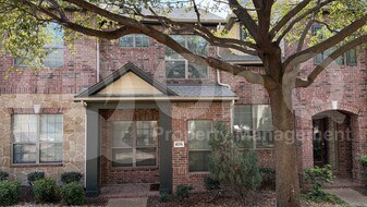 4233 Swan Forest Dr in Carrollton, TX - Building Photo