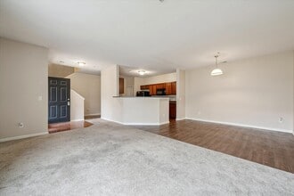 29043 Cullen Dr in Romulus, MI - Building Photo - Building Photo