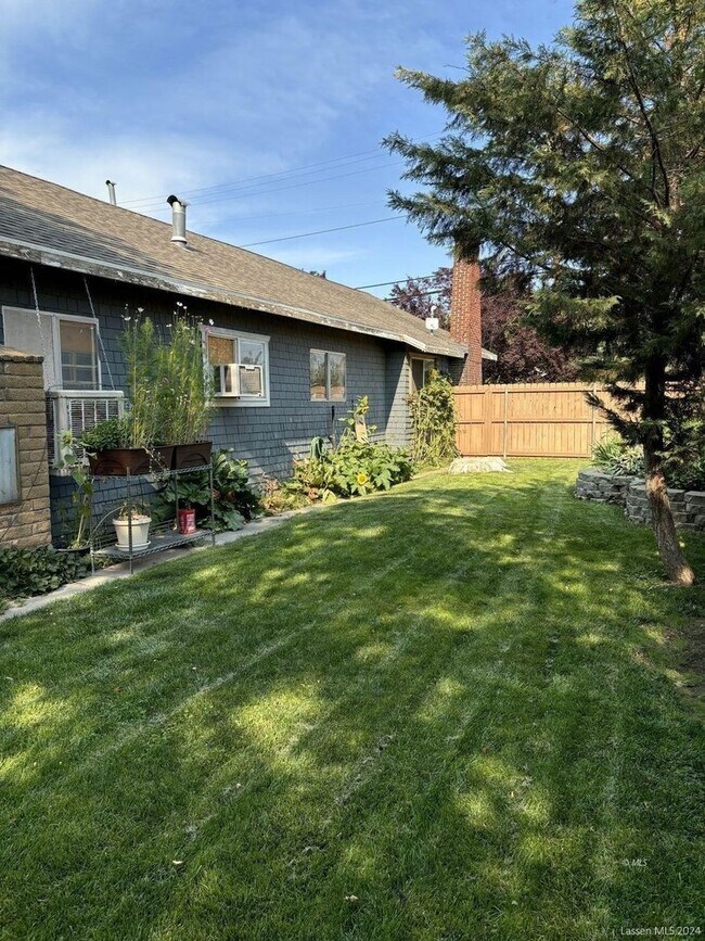 605 N East St in Alturas, CA - Building Photo - Building Photo