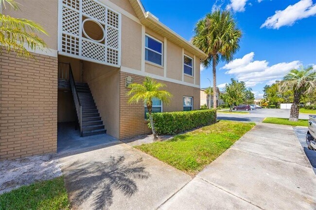 9800 Turf Way in Orlando, FL - Building Photo - Building Photo