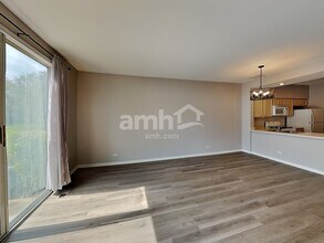 104 Polaris Dr in Lake In The Hills, IL - Building Photo - Building Photo