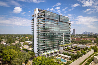 The River Oaks in Houston, TX - Building Photo - Primary Photo