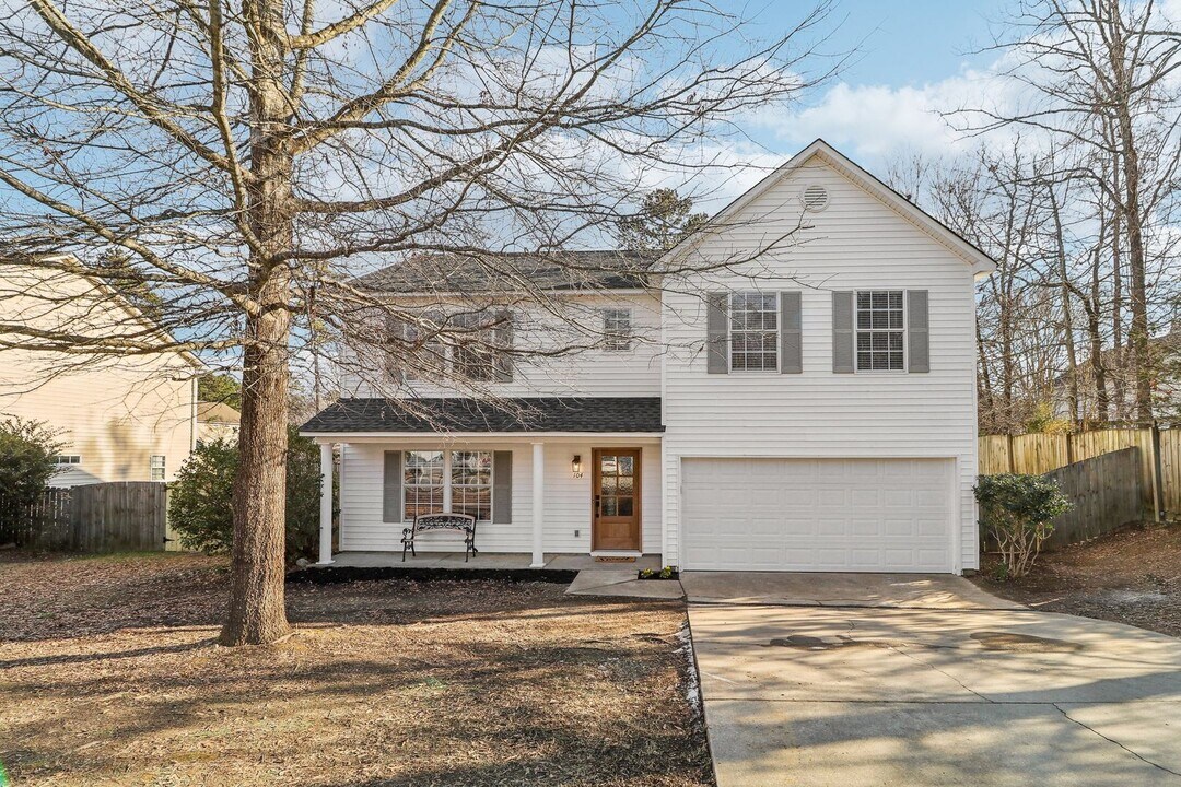 104 Wingspan Way in Chapin, SC - Building Photo
