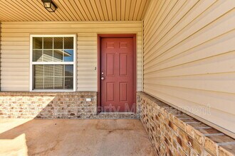 1929 West Antler Way in Mustang, OK - Building Photo - Building Photo