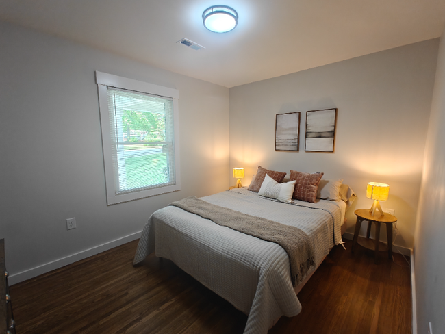 property at 920 Friendly Pl
