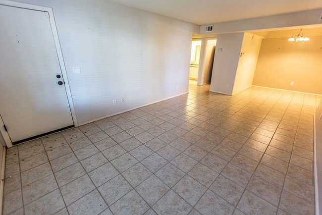 1905 E University Dr-Unit -# 129 in Tempe, AZ - Building Photo - Building Photo