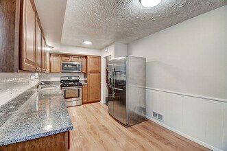 1326 Meadow Ln, Unit 2011 in Deerfield, IL - Building Photo - Building Photo