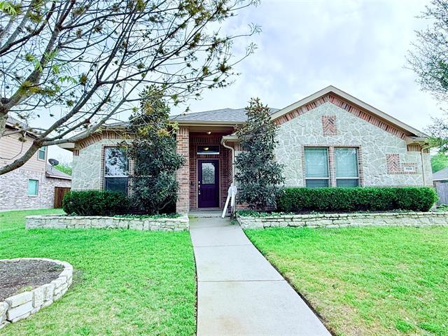 924 Blue Quail Run in Glenn Heights, TX - Foto de edificio