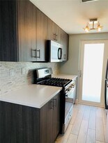 942 Lenox Ave. in Miami Beach, FL - Building Photo