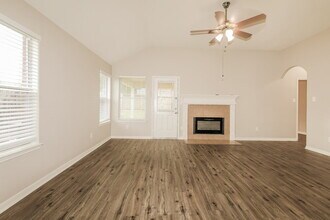 10411 Lucky Ln in Montgomery, TX - Building Photo - Building Photo