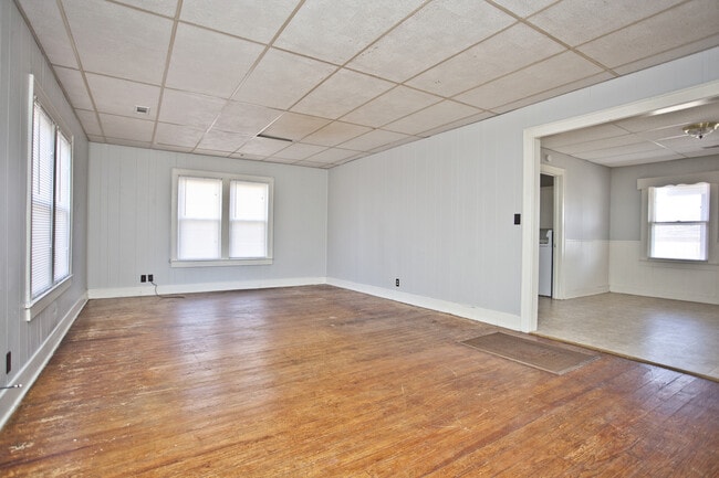 403 SW E St in Bentonville, AR - Building Photo - Building Photo