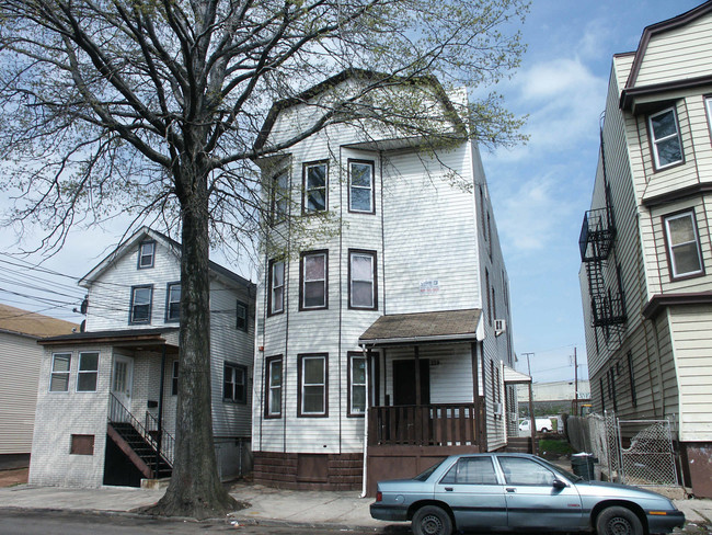 219 Delaware St in Elizabeth, NJ - Building Photo - Building Photo