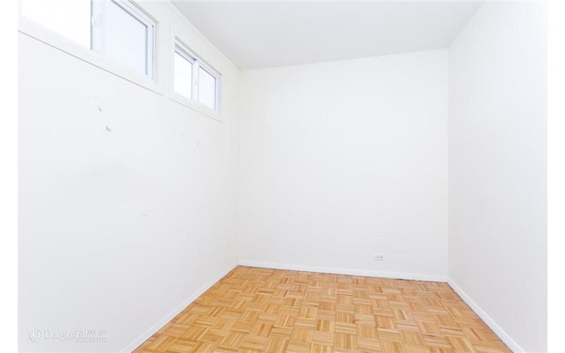 235 E 40th St-Unit -#F37 in New York, NY - Building Photo