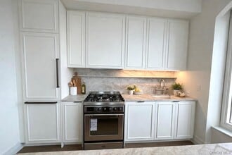 520 5th Ave in New York, NY - Building Photo - Building Photo