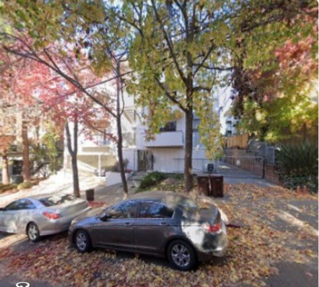 635 El Dorado Ave in Oakland, CA - Foto de edificio