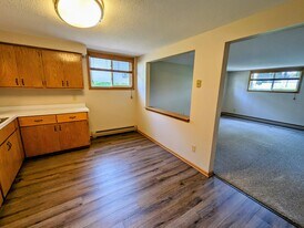 807 W 3rd St, Unit 4 in Monticello, MN - Building Photo