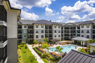 The Pointe at Siena Ridge 55+ Active Adult Apartment Homes in Davenport, FL - Foto de edificio - Building Photo