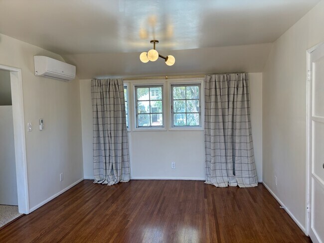 1155 Oxley St in South Pasadena, CA - Building Photo - Building Photo