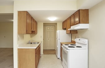 Carpenter Village Apartments in Altamont, NY - Building Photo - Interior Photo