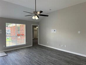 2019 Dennison St in Dallas, TX - Building Photo - Building Photo