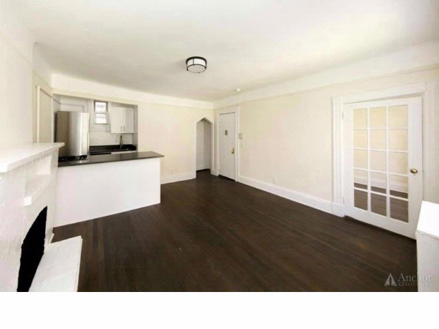 26 Jane St-Unit -5A in New York, NY - Building Photo