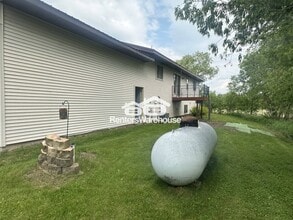 3104 MN-70 in Braham, MN - Building Photo - Building Photo