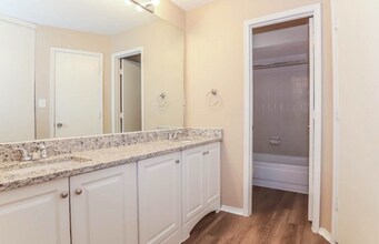 4246 Hathaway Dr in Grand Prairie, TX - Building Photo - Building Photo