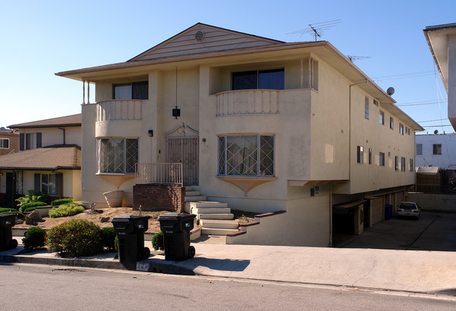 124 W Hillsdale St in Inglewood, CA - Building Photo - Building Photo