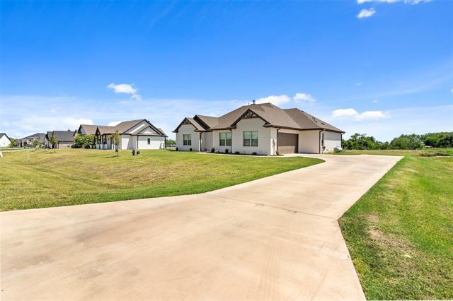 6658 Red Wing Ln in Sanger, TX - Foto de edificio - Building Photo