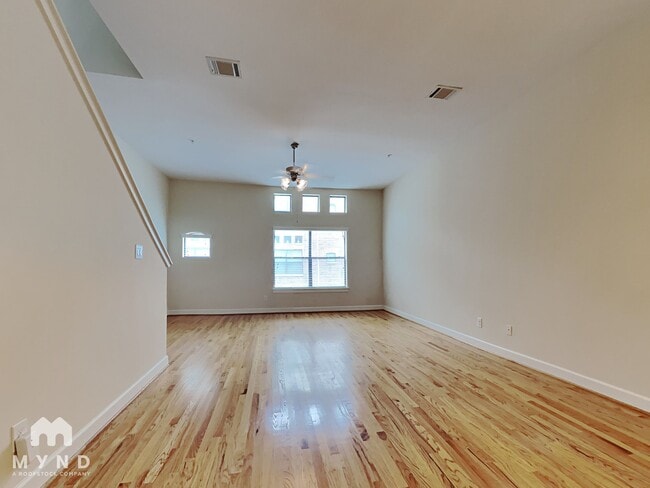 648 Westcross St in Houston, TX - Building Photo - Building Photo