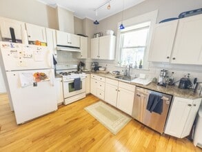 68 Pleasant St in Cambridge, MA - Building Photo - Building Photo