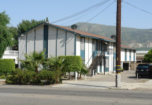 208 E Santa Barbara St Apartments