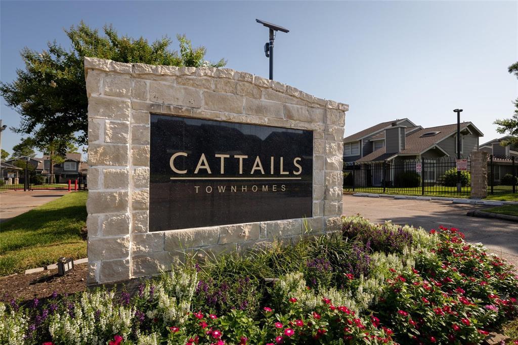 6359 Cattails Ln in Houston, TX - Building Photo