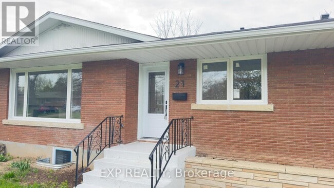 property at 21 Clearview Heights