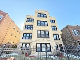 3155 W Augusta Blvd in Chicago, IL - Building Photo