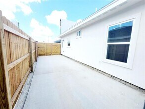 2201 S Pamplona St-Unit -7 in Pharr, TX - Building Photo - Building Photo
