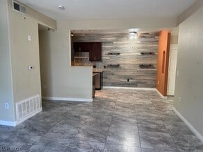 3318 N Decatur Blvd in Las Vegas, NV - Building Photo - Building Photo