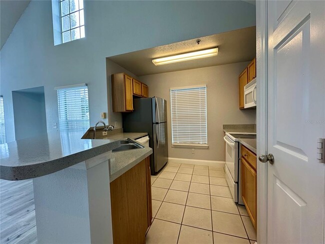 9141 Lee Vista Blvd in Orlando, FL - Building Photo - Building Photo
